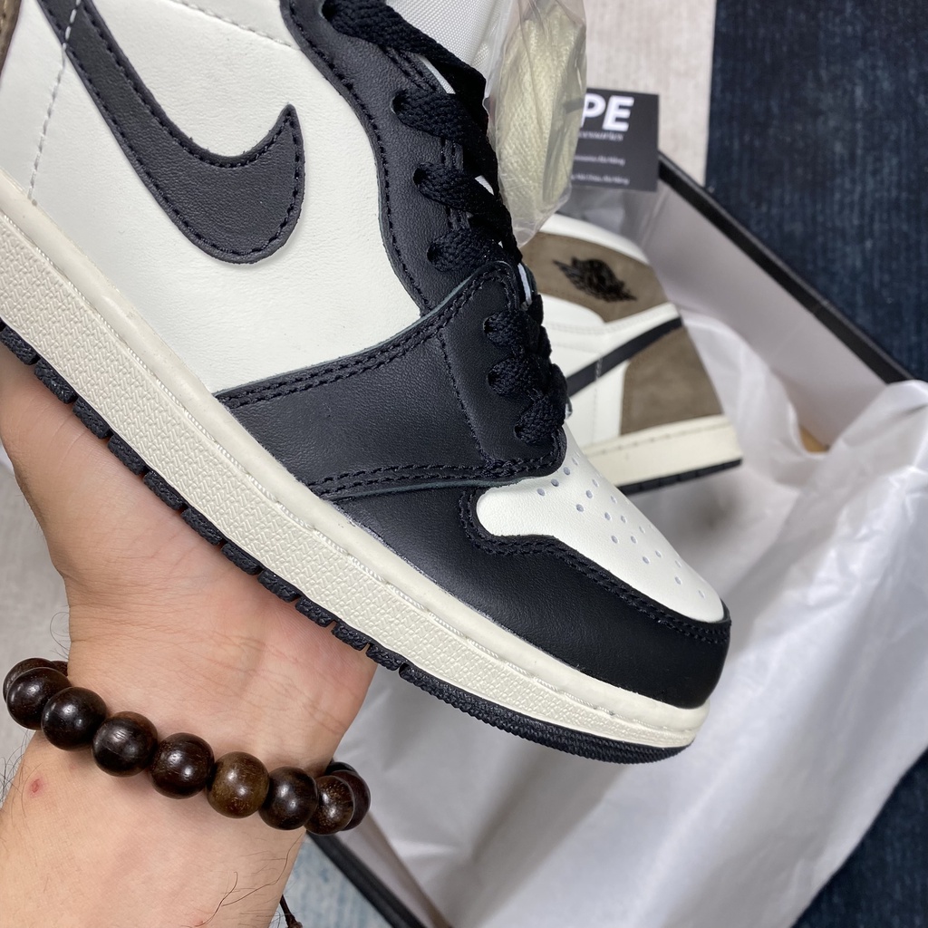 Giày sneaker Jordan 1 high Dark Mocha  - Hype Sneaker | Phiên bản high quality.