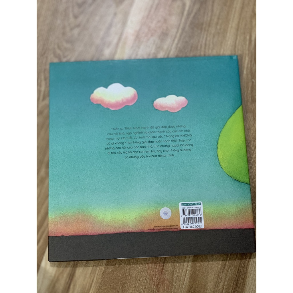 Sách - Trong cái không có gì không