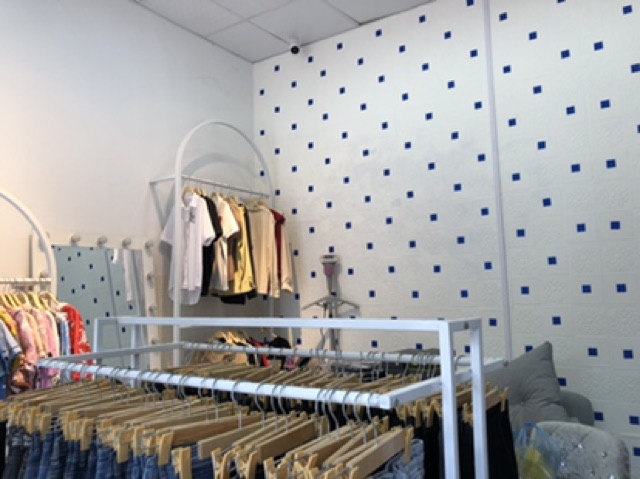 Xốp giả da, kim tuyến, dán tưong, dán trần kt 70x70cm | BigBuy360 - bigbuy360.vn