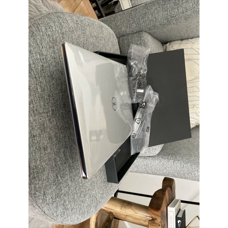 Brand New Dell XPS 13 7390 i7-10710U 512GB SSD 16GB RAM Platinum silver Windows 10 Pro | BigBuy360 - bigbuy360.vn