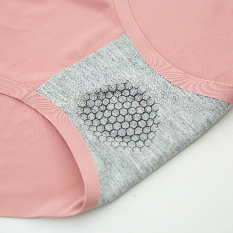 Quần Lót Nữ Không Đường May In Hình Hoa Cúc | BigBuy360 - bigbuy360.vn