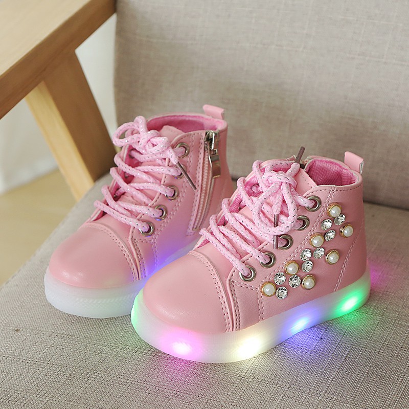 Giày thể thao gắn đèn LED phong cách năng động sành điệu dành cho các bé