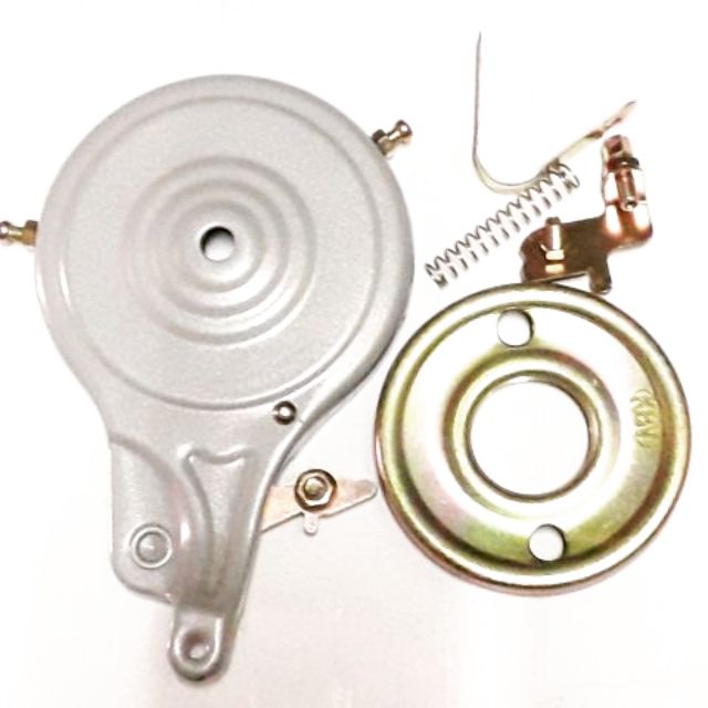 Bố Thắng sau xe đạp. Bộ...