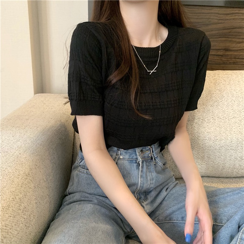 P240 Áo len cộc tay cổ tròn kẻ ngang bo gấu