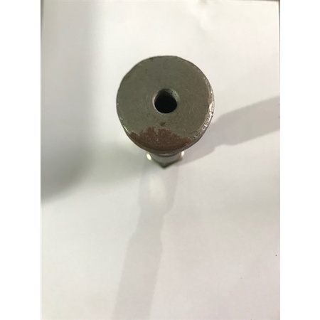 Trục ắc nhíp 28*130 HD3T5 trước Dài có mũ