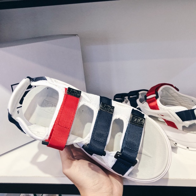 GIÀY FILA DISRUPT SANDALS hàng cao cấp ,nhẹ ,bền ,đẹp