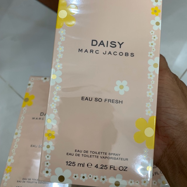[Mã 1512FMCGSALE giảm 8% đơn 500K] Nước hoa marc jacobs daisy eau so fresh 125ml full seal