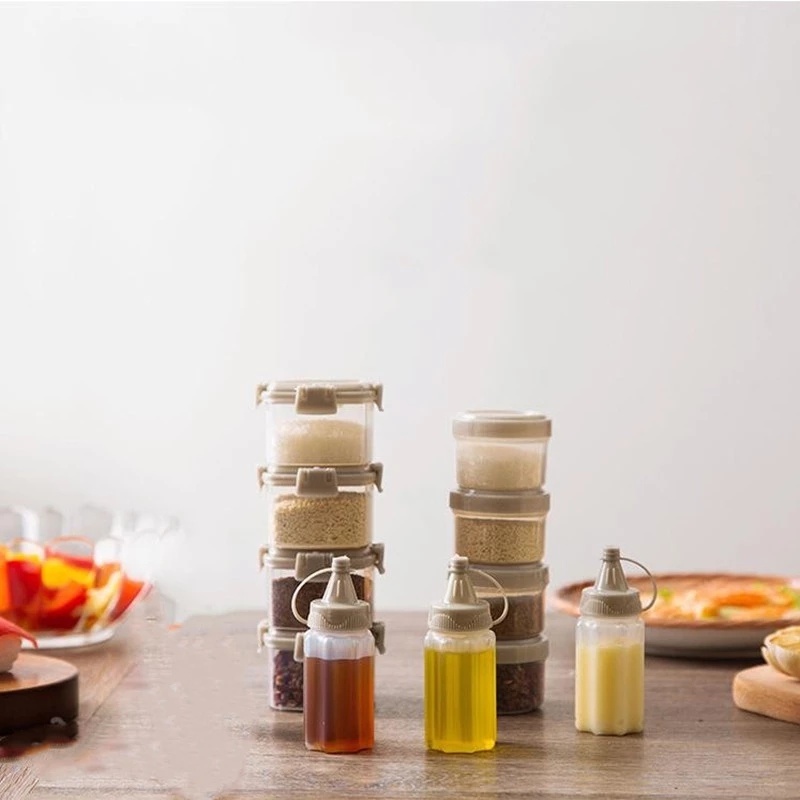 Set 4 Chai Nhựa Trong Suốt Đựng Gia Vị Tiện Lợi Cho Nhà Bếp