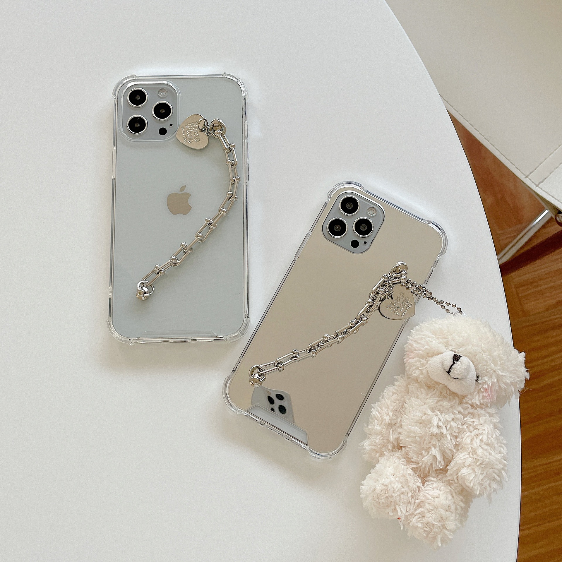 Ốp điện thoại mặt kính trang trí gấu và dây xích cho iPhone 12 11 Promax Xs 11/12 Pro Max/8 Plus/12 Mini/7/8/X/XR/XsMax | BigBuy360 - bigbuy360.vn