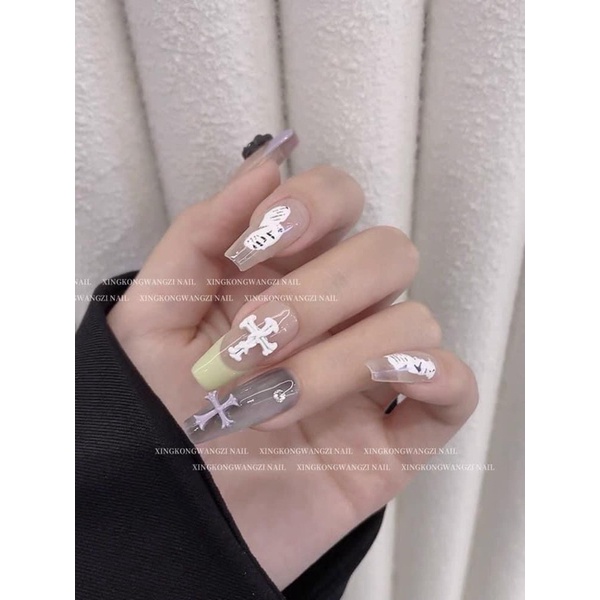 Khuôn làm charm phong cách cá tính