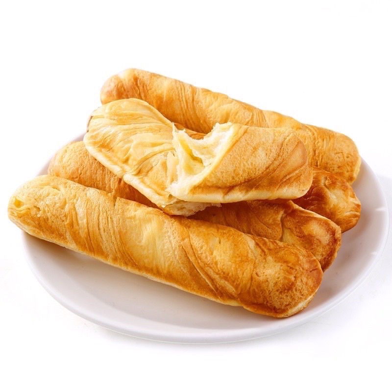1 cái bánh mì que ngàn lớp dùng thử