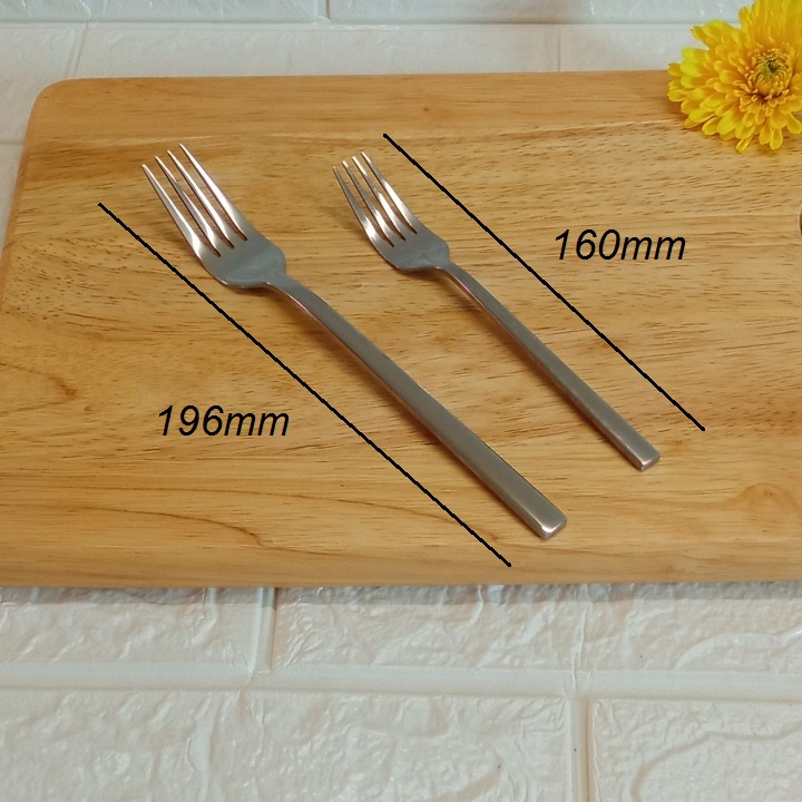 Nĩa inox cao cấp / dĩa ăn hoa quả Stainless Steel cán vuông sáng bóng dày đẹp