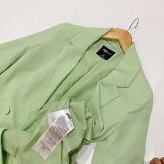 Áp blazer màu xanh mint dư xịn