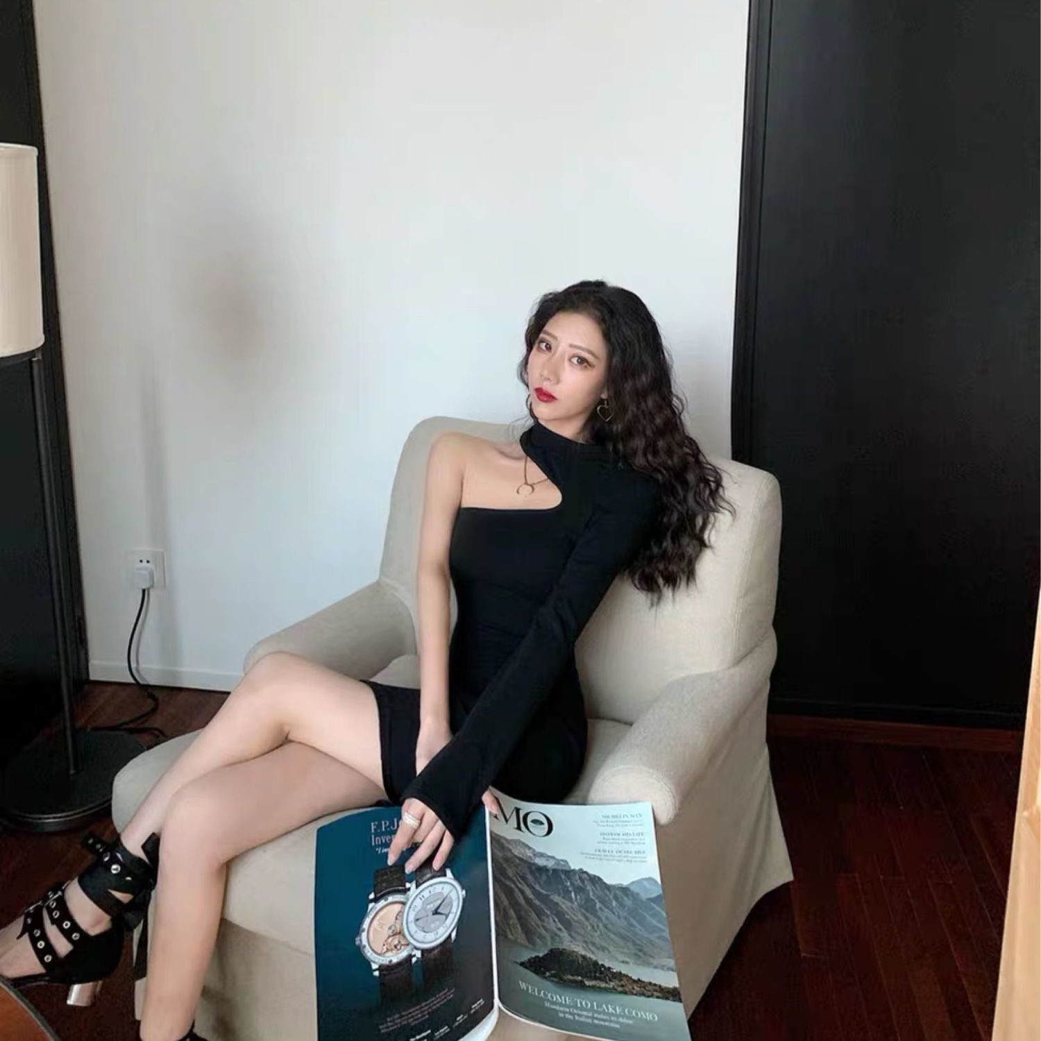 [ Mã FAHOTCB1505 giảm 10K đơn bất kỳ] Đầm tay dài hở vai dáng ôm gợi cảm cho nữ | BigBuy360 - bigbuy360.vn