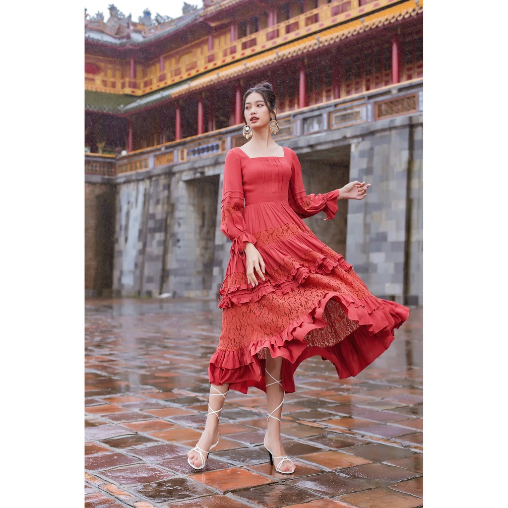 [Mã SKAMSALEP6 giảm 10% tối đa 100K đơn 150K] SÒ VINTAGE - KOPY Đầm xô hở lưng tay rút phối ren