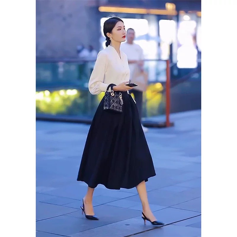 Áo sơ mi nữ SEFA chất liệu lua, tay bồng cổ V cao cấp SFA2226