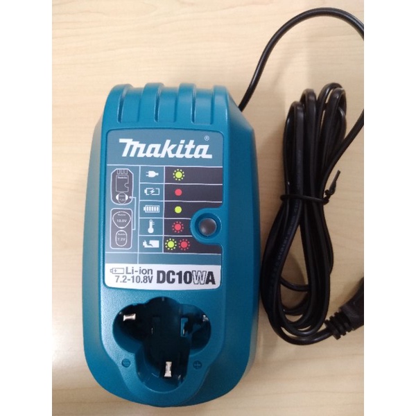 Sạc 10.8V Makita DC10WA