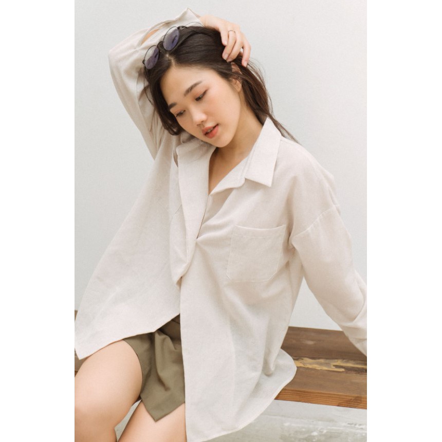 Áo sơ mi oversize 2 túi tay dài thời trang GAGO màu trắng xám GA3534 | BigBuy360 - bigbuy360.vn