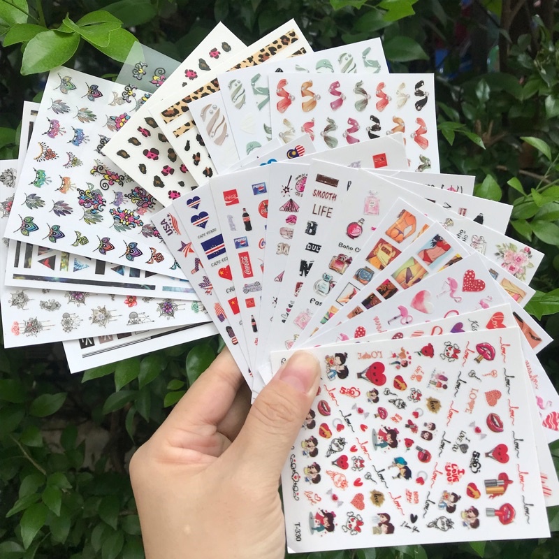 Sticker dán móng nail trái tim và hoa văn trang trí