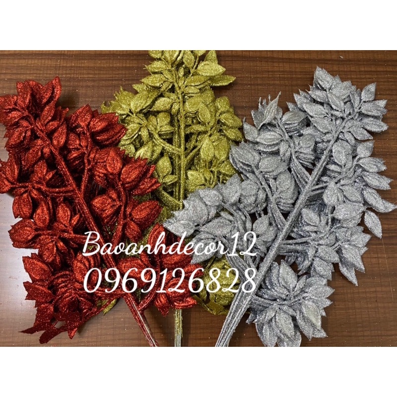 Cành lá Táo Kim Tuyến trang trí tháp nước , giỏ quà, trang trí oản tài Lộc. decor siêu sang