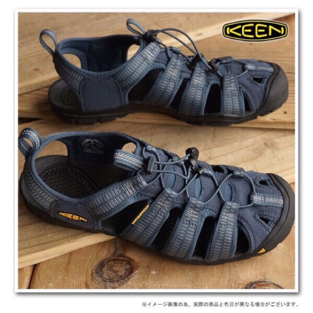 M80. Giày sandals nam Keen Clearwater CNX