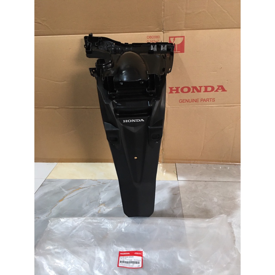 Chắn bùn sau - đuôi bắt biển HONDA VISION năm 2014--2016-2018-2020 màu Đen.  80100K44V00ZA