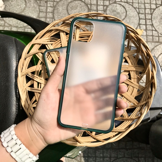 Ốp iPhone 11/ 11 Pro/ 11 Pro Max lưng nhám, viền xanh rêu