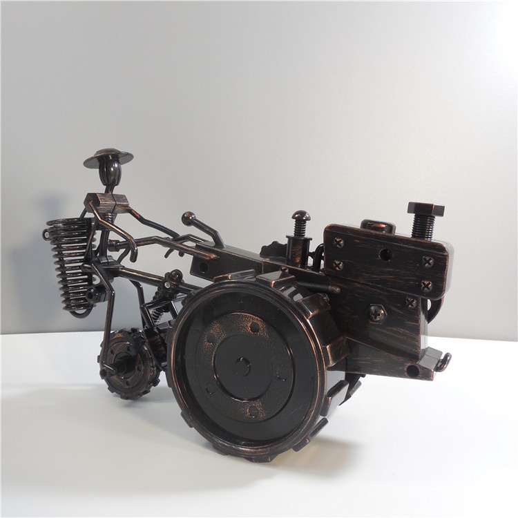 Đồng Hồ Báo Thức Để Bàn Hình Máy Kéo Cổ Điển Sáng Tạo Cho Học Sinh