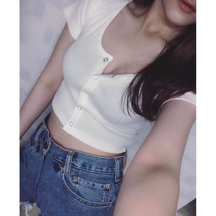 áo croptop trơn hàng nút xinh hot hit tôn dáng siêu hot