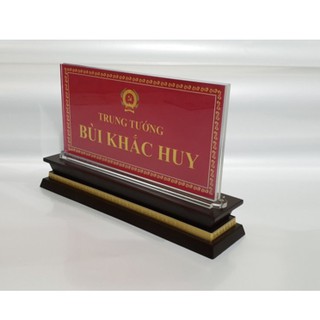 Biển Chức Danh Chân Gỗ Gắn Mica Để Bàn