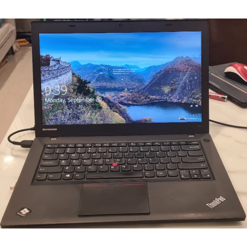 máy tính laptop ThinkPad Lenovo của Panda cực Cool | BigBuy360 - bigbuy360.vn