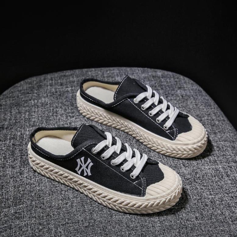 Sục thể thao đế bánh mì siêu cá tính LuxyShoe