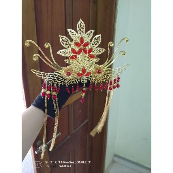 kim quan cô dâu xinh xắn