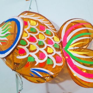 Lồng đèn Trung thu giấy kiếng hình con cá