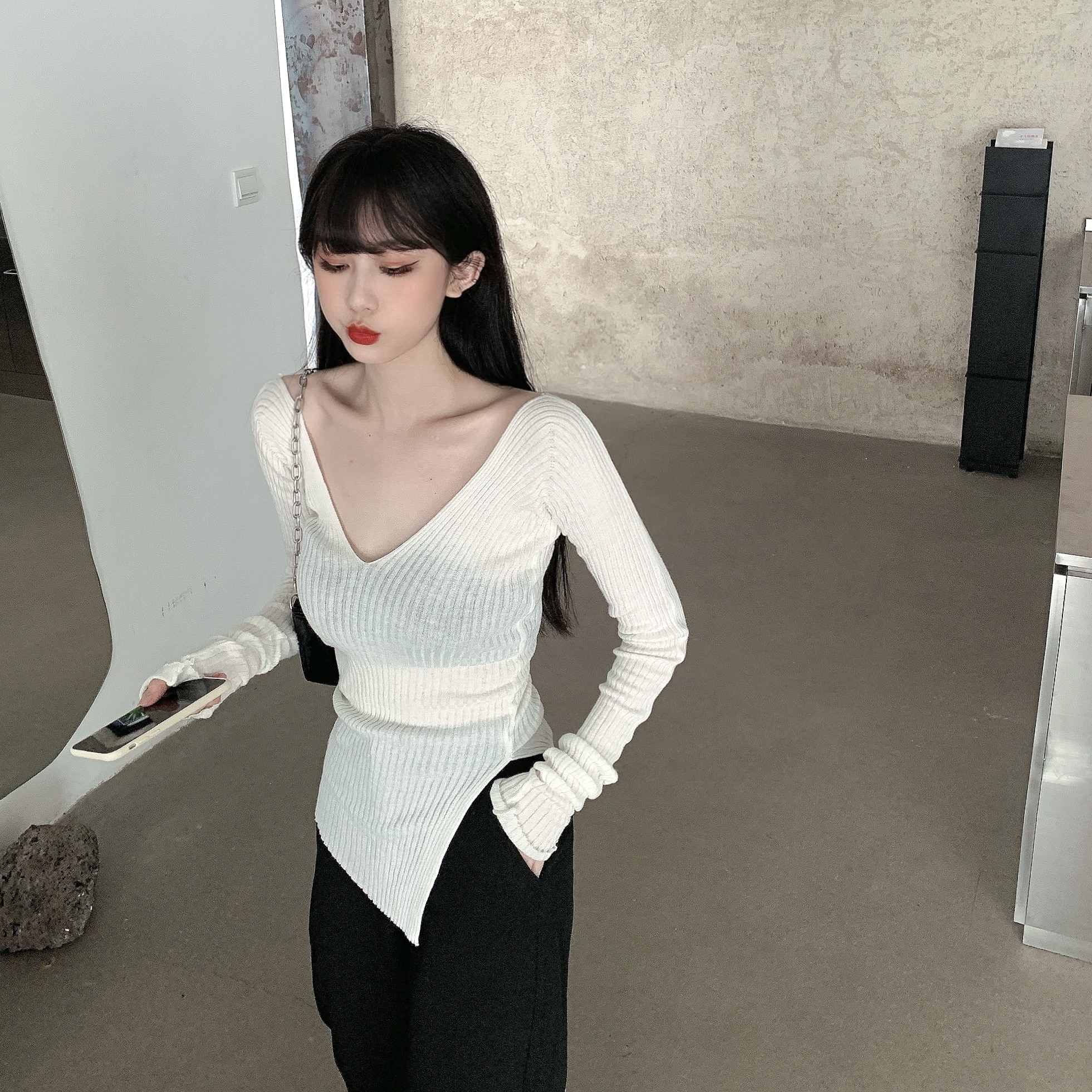 Quần dài ống rộng thiết kế xẻ tà thời trang cho nữ | BigBuy360 - bigbuy360.vn