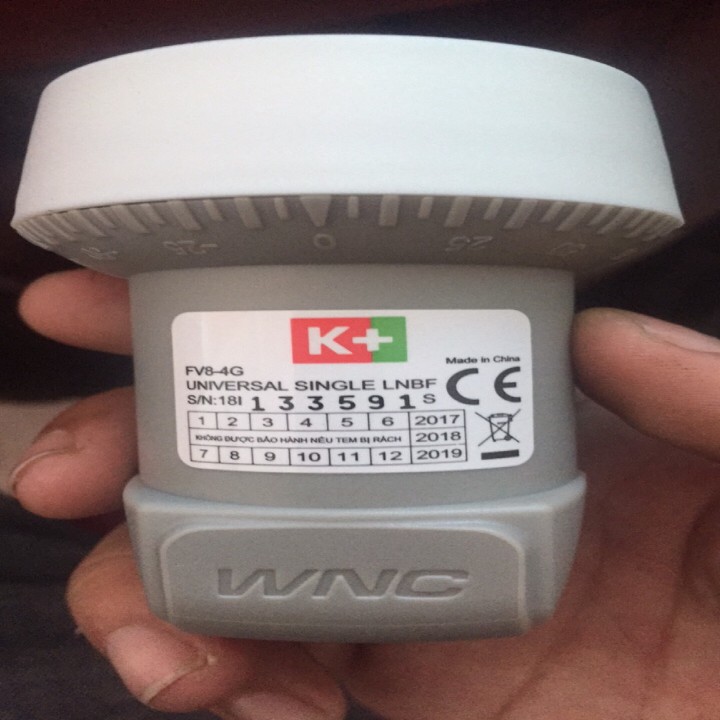 Bộ khuếch đại và dịch tần thấp( LNBF) LNB KU K+
