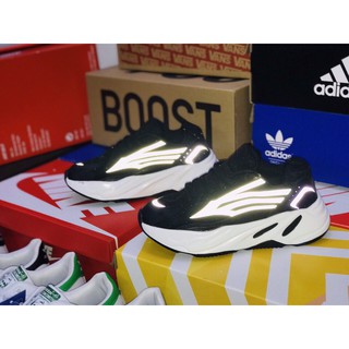 [FULLBOX+TẶNG TẤT] Giày Sneakers Yz 700V Phản Quang Màu Đen Full Size - MINT STORE