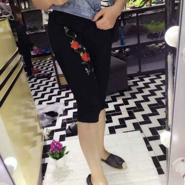 Legging thêu hoa lửng. Ảnh thật
Size s m l xl xxl
35-70kg
#35k