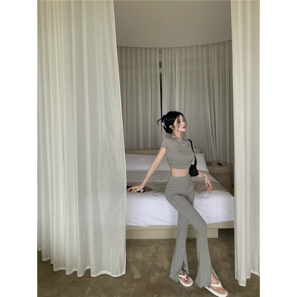 SET BỘ GÂN TĂM LOE XẺ ỐNG ÁO CROPTOP HỞ LƯNG