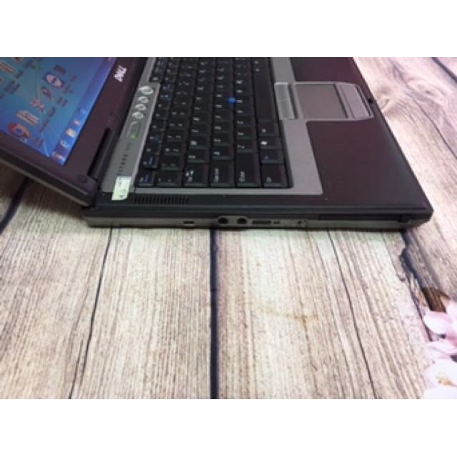 Laptop cũ Dell D620 Co2/ 2gb/ 160gb/ 14.1 đẹp | WebRaoVat - webraovat.net.vn