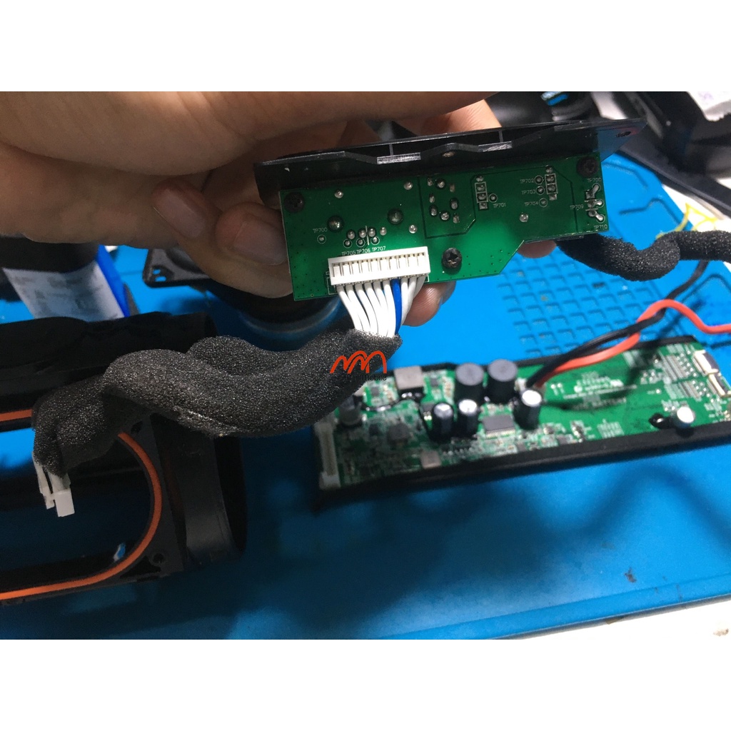 Thay pin loa JBL charge 4 chính hãng