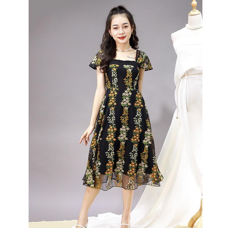 Đầm xòe cổ vuông, bèo vai, thêu hoa Emspo DS4029