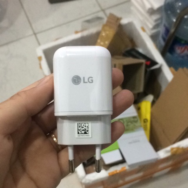 Cục sạc điện thoại cho máy LG hỗ trợ sạc nhanh