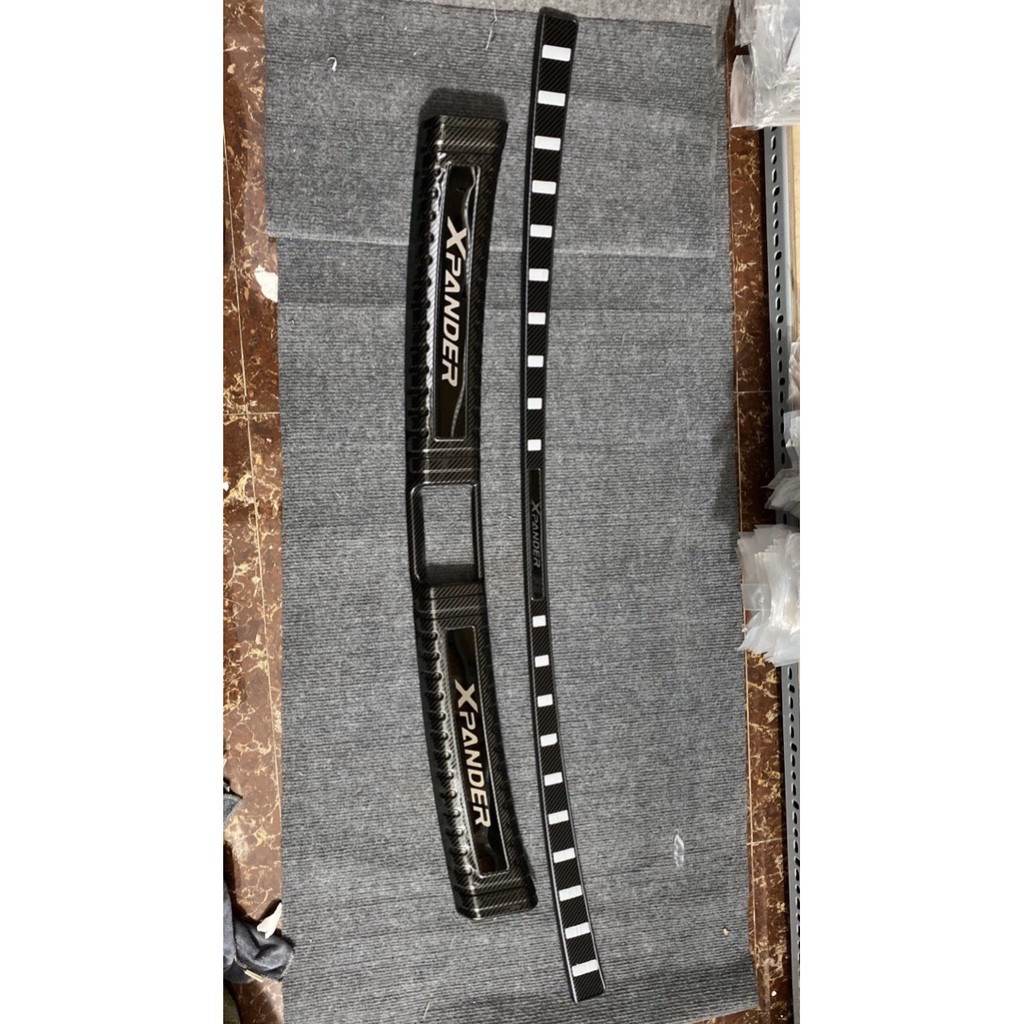 Ốp chồng trầy cốp carbon xe Xpander 2018 - 2021 vân cacbon cao cấp