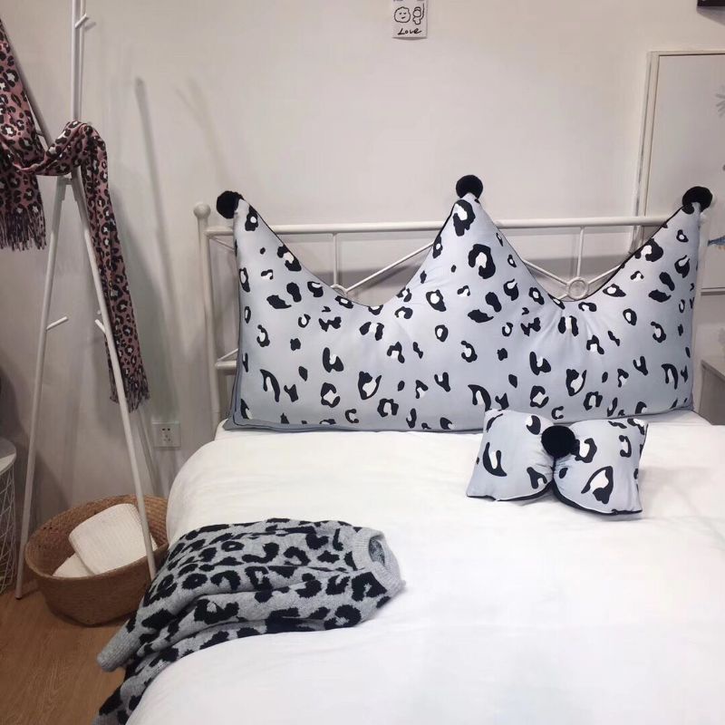 (GIẢM25K) Gối kê đầu giường vương miện 1m5