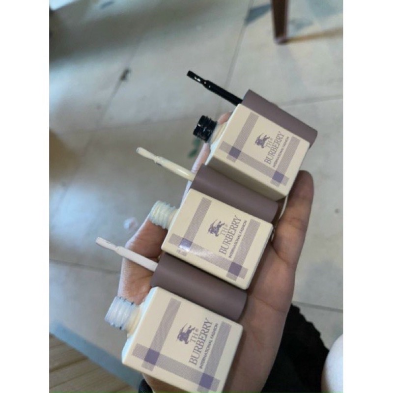 Sơn gel burberry