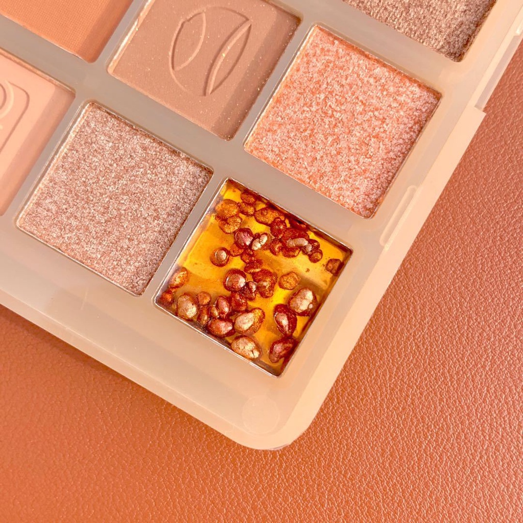 20 Shades of Glitter Pearl Eyeshadow Palette