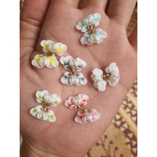 Hoa cúc ngang - hoa bột ôm móng
