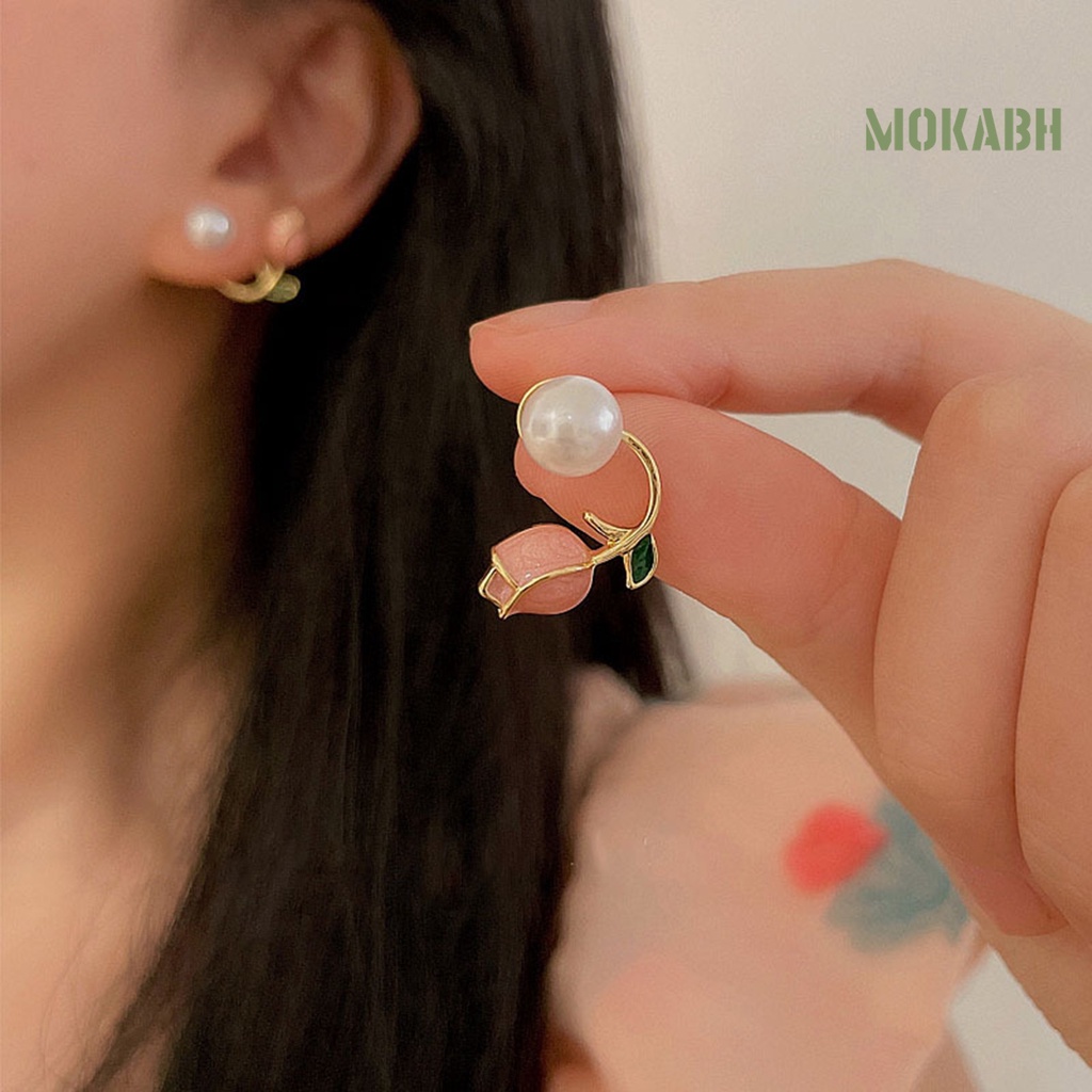 1 Đôi Bông Tai Hình Hoa Tulip Đính Ngọc Trai Giả Bằng Thép Không Gỉ Màu Tương Phản Thời Trang