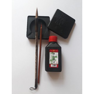 Khuyến mãi combo 75k, bao gồm1 nghiên mực có nắp đậy1 lọ mực tàu 100ml1 bút trung lang hào lông sói1 bút tiểu hồng mao